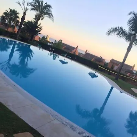 Daire Luxury Frontline Golf And Sea Views Marbella